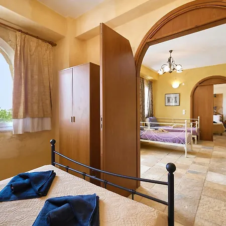 Holiday home Elaiona In Countryside With Mountain Views *