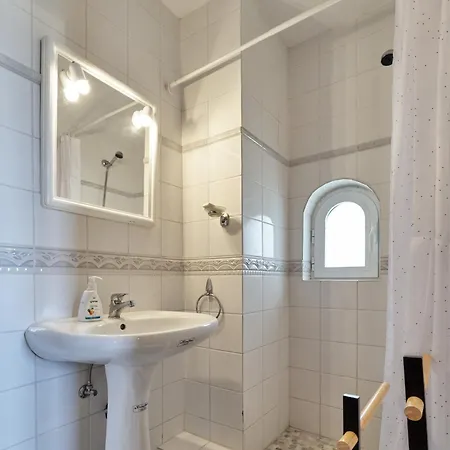 Elaiona In Countryside With Mountain Views Holiday home *
