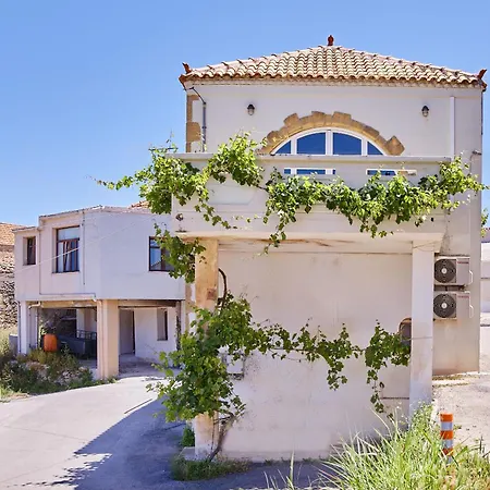 Holiday home Elaiona In Countryside With Mountain Views *