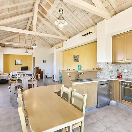 Elaiona In Countryside With Mountain Views *