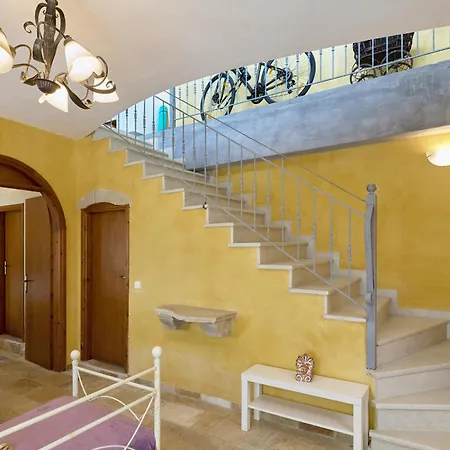 Elaiona In Countryside With Mountain Views *